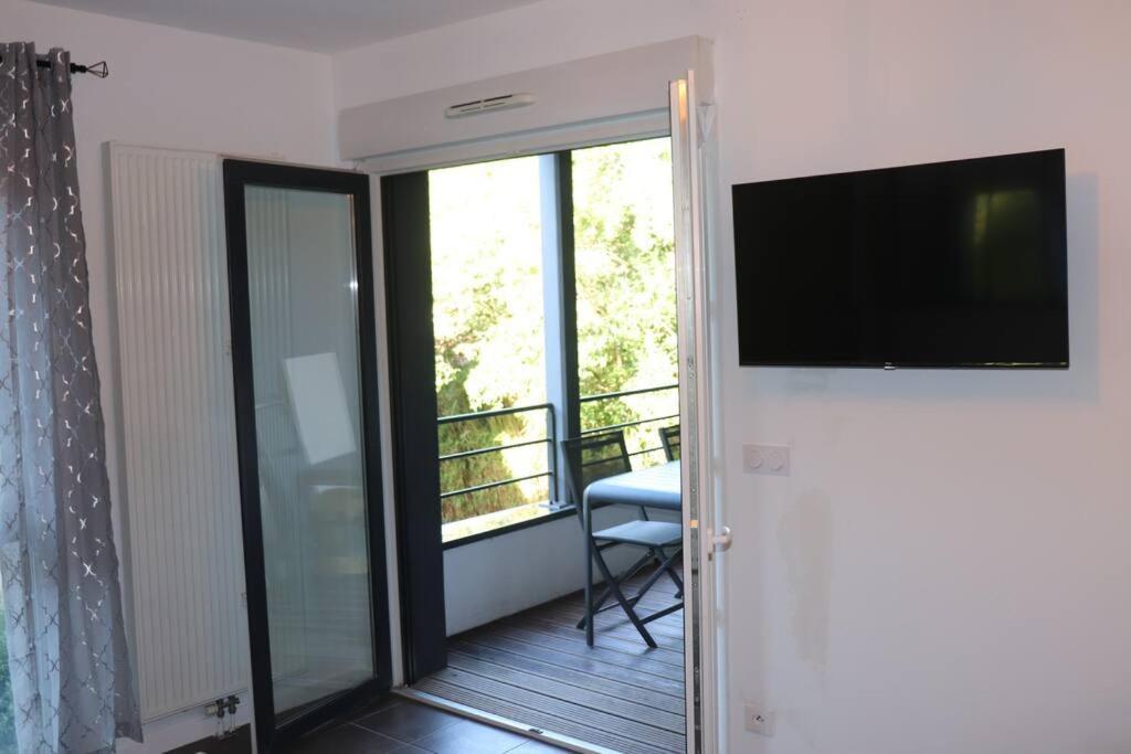 Les Cedres -Tram A 50 Metres, Bordeaux A 5 Minutes, Parking Apartment Cenon Exterior photo