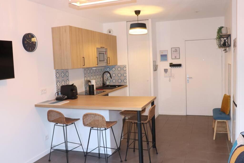Les Cedres -Tram A 50 Metres, Bordeaux A 5 Minutes, Parking Apartment Cenon Exterior photo